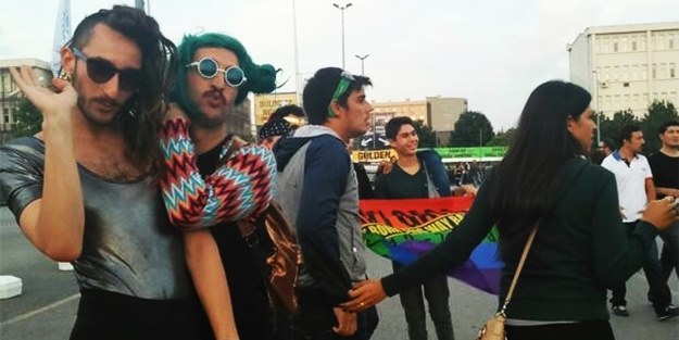 LGBT'li sapkınlara okkalı şamar! Budur, daha ne olsun