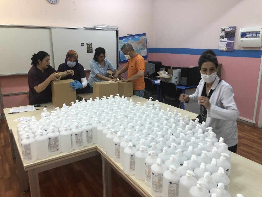 LGS dezenfektanları Gazi Meslek Lisesi’nden 