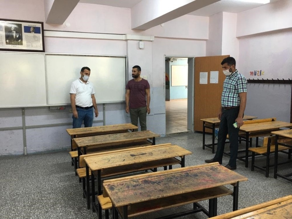 LGS öncesi sınav salonları uygun hale getiriliyor 
