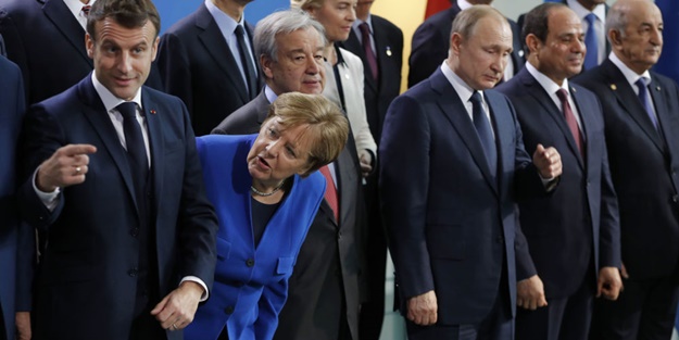 Libya Konferansı’nda ilginç anlar! Merkel ve Macron onu aradı
