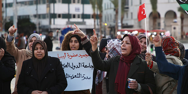 Libya tezkeresi sonrasında Trabluslular sokaklara akın etti