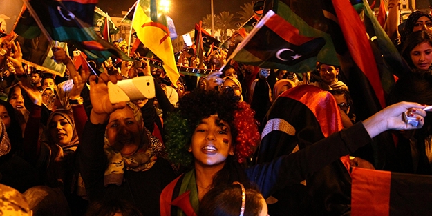 Libya halkı devrimi kutluyor