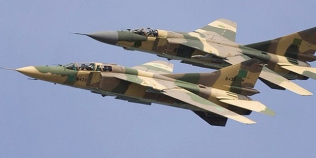 Libya'da savaş uçağı düştü