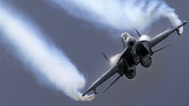 Libya'da savaş uçağı düştü