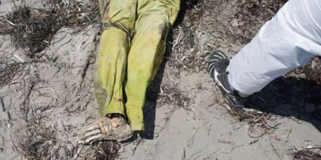 Libya'da yüzlerce ceset kıyıya vurdu