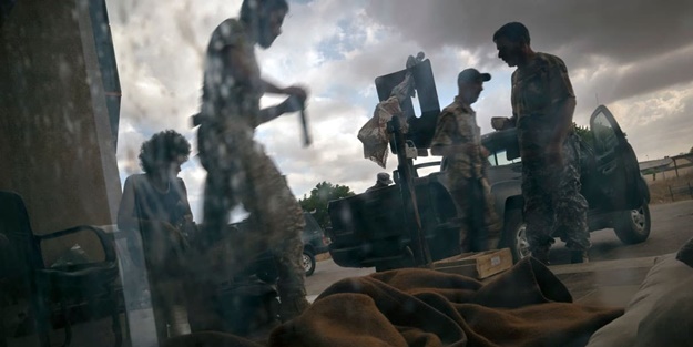 Libya'dan komşusu Sudan'a tepki: Çocuklarınız BAE'nin hayalleri uğruna çöllerde ölüyor