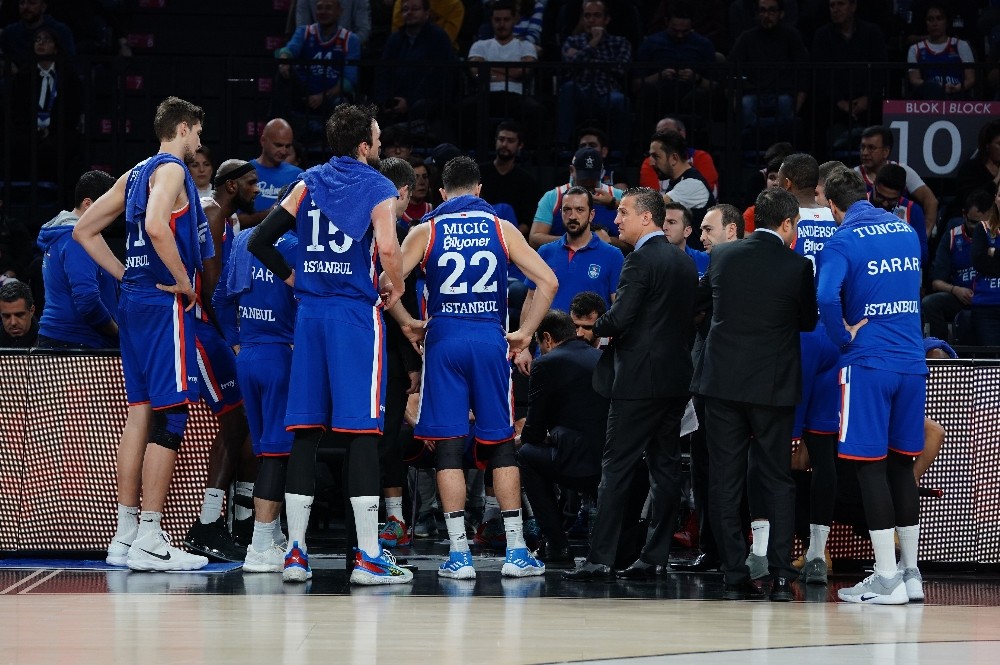 Lider Anadolu Efes, Alba Berlin’e konuk olacak 