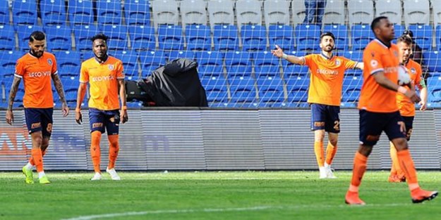 Lider Başakşehir'e Rizespor çelmesi!