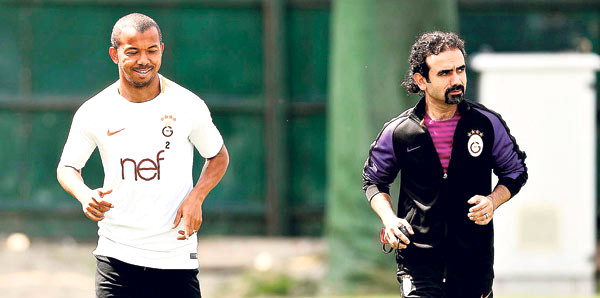 Lider Galatasaray'da Mariano işbaşı yaptı