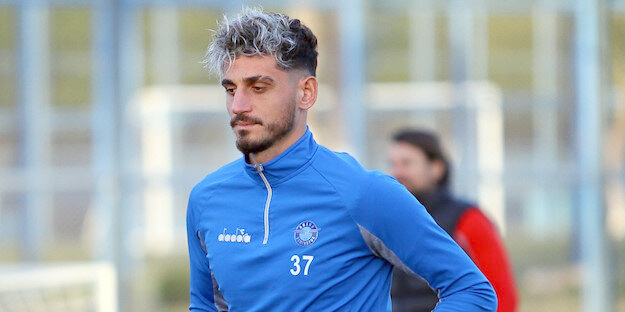 Lider ile Beşiktaş derbi öncesi kapışacak!