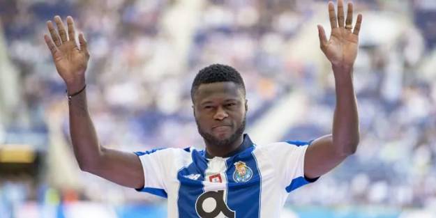 Lider Trabzonspor'a Kongolu stoper