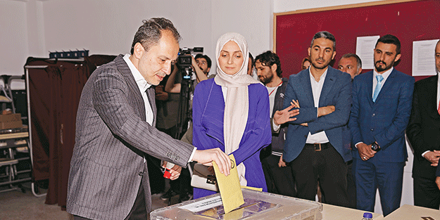 Liderler seçim bölgelerinde