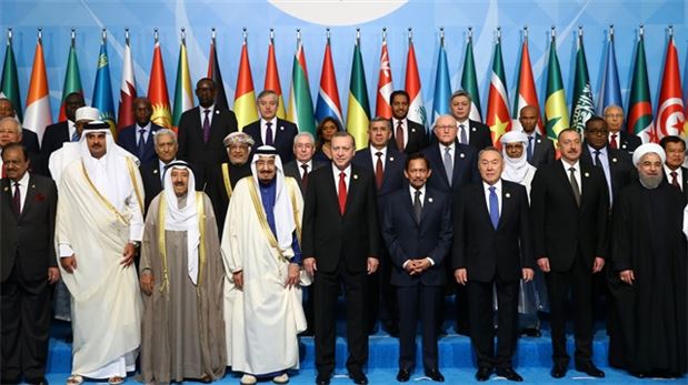 Liderler zirve öncesi aile fotoğrafı