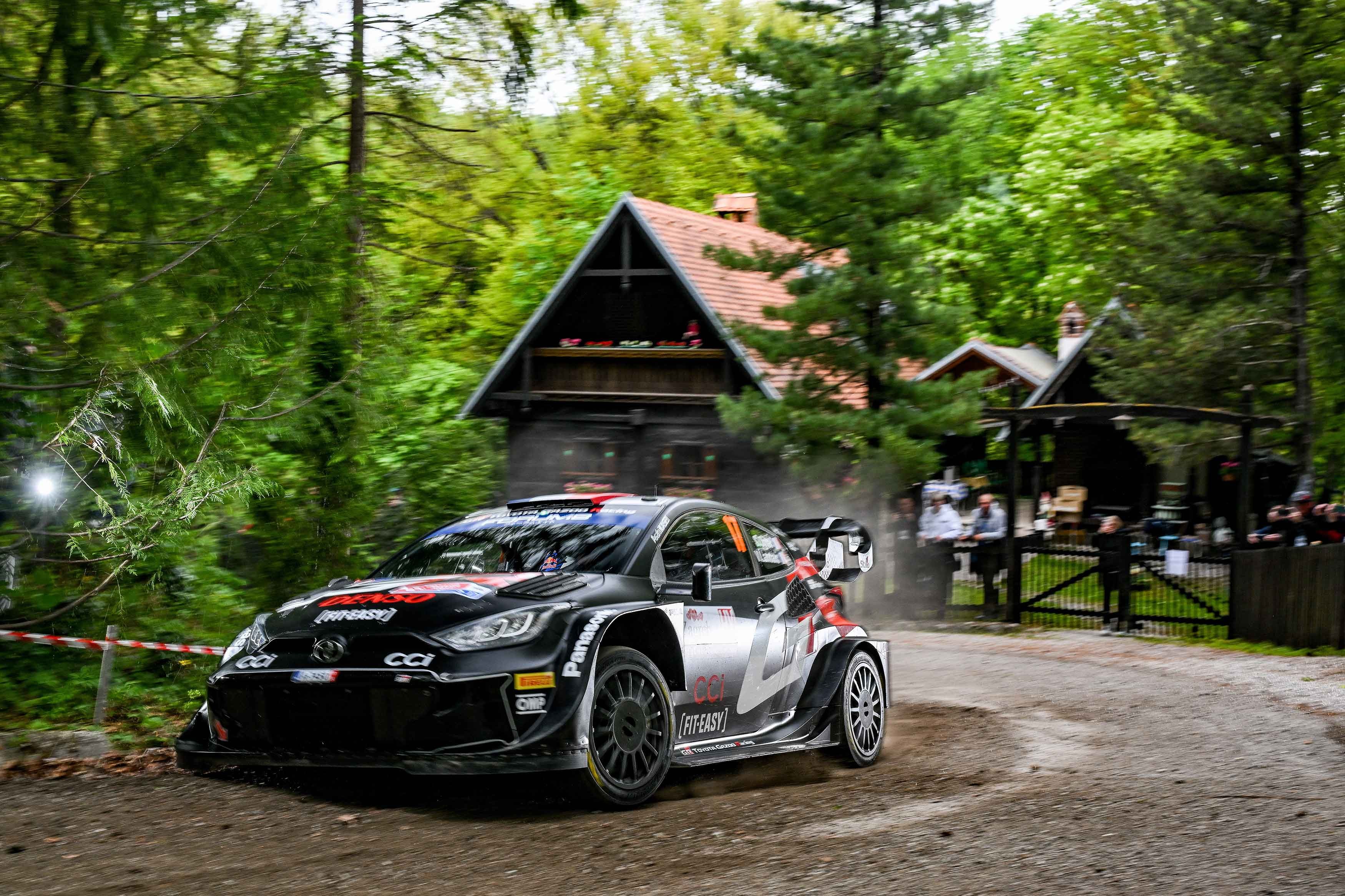 Liderliğini sürdürüyor! Toyota heyecan verici Hırvatistan Rallisi’ni ilk iki sırada tamamladı!