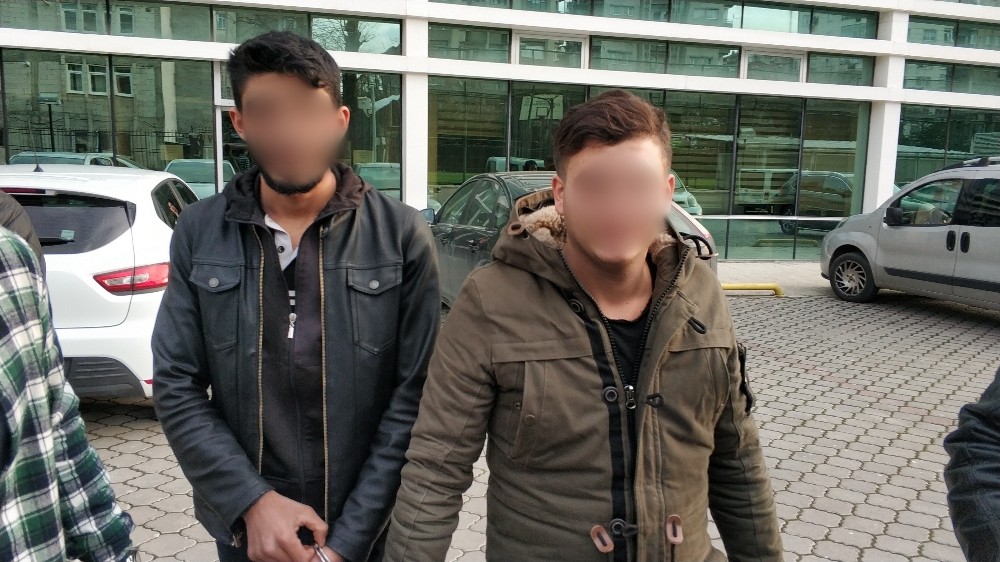 Limandan çıkan kamyonlardan hırsızlık yapan 2 kişi yaralandı 