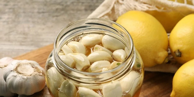 Limon suyu ve sarımsak kürü: Yeteneğiyle böbrek taşları bir bir kırılıyor! Daha güçlüsü yok!