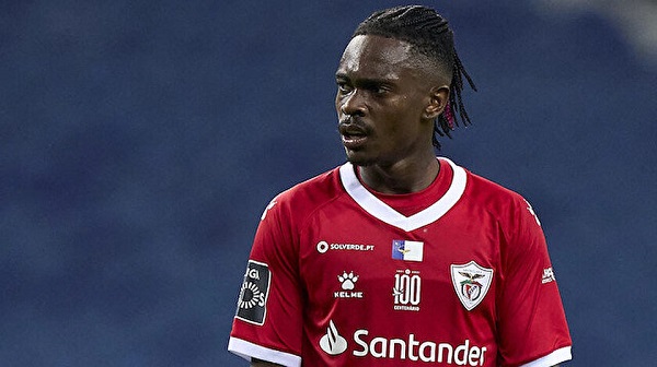 Lincoln Henrique kim kaç yaşında? Lincoln Henrique hangi takımlarda oynadı?