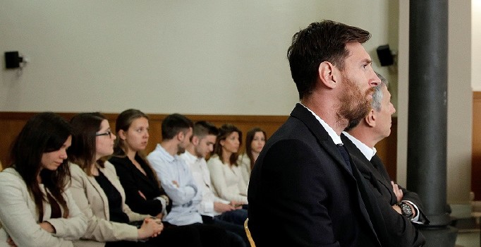 Lionel Messi ve babası sanık koltuğunda ifade verdi