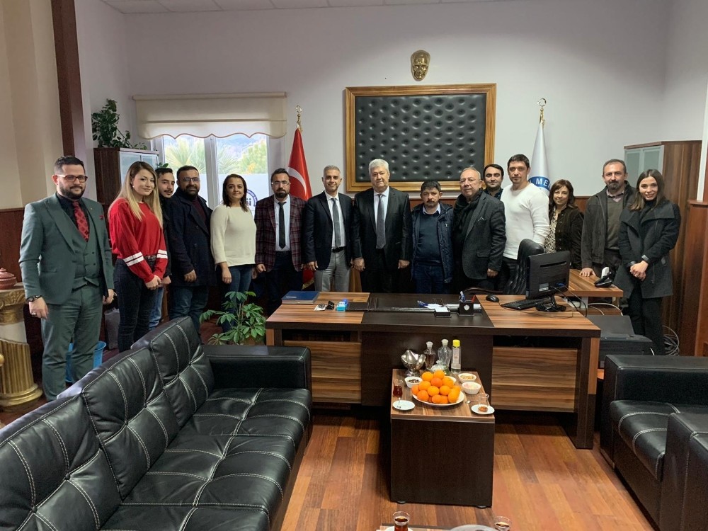 Lisans eğitimini aldığı fakülteye dekan oldu 