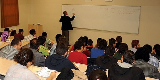 Lisans öğrencilerine de formasyon eğitimi