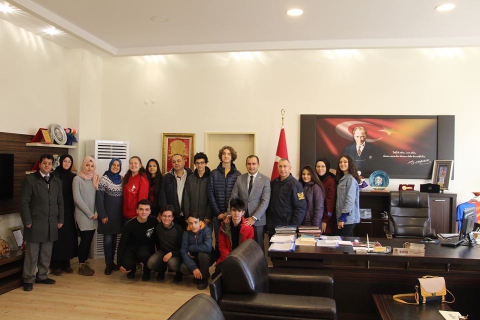 Lise öğrencileri Dumlupınar’ı ziyaret etti 