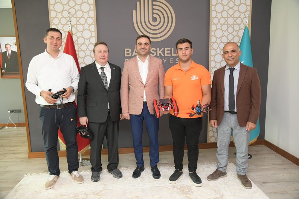 Lise öğrencileri "hayat kurtaracak" robot üretti