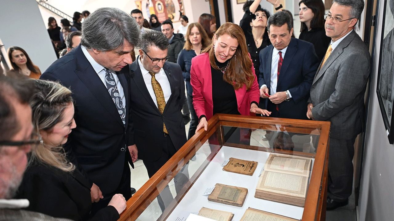 Lise öğrencilerine Enver Ercan'dan yeni kütüphane!