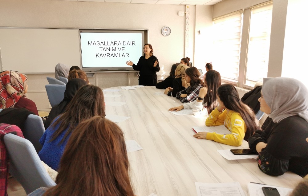 Lise öğrencilerine ‘Masal ve Hikaye Anlatıcılığı’ eğitimi 