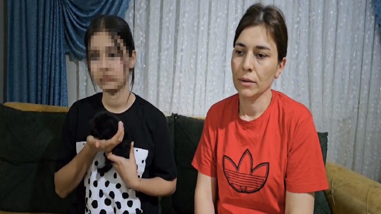 Liseli kız okul çıkışında bıçaklandı