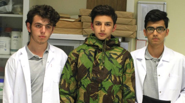 Liseli mucitler yaptı! Hamam böceklerinden ilham alıp...