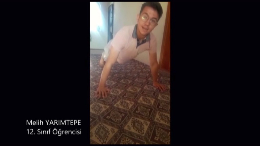 Liseli öğrencilerden ’Evde Kal’ videosu 