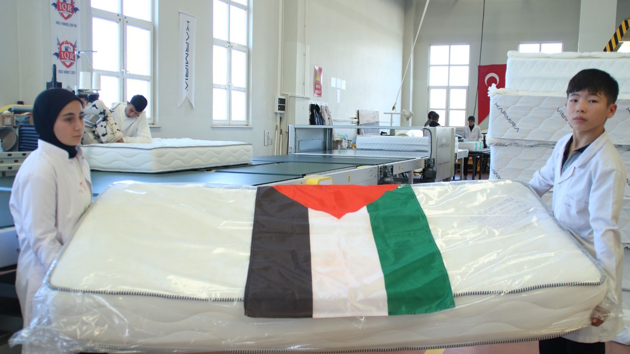 Liseli öğrencilerden yürek ısıtan dayanışma! Gazze’ye umut Kayseri’den gitti