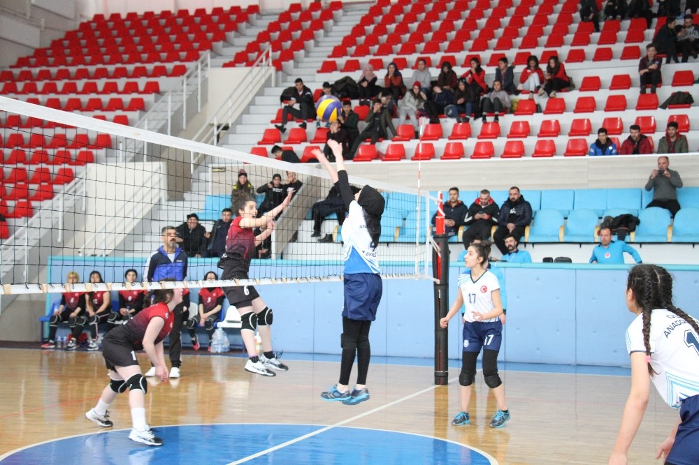 Liseliler filede buluştu 