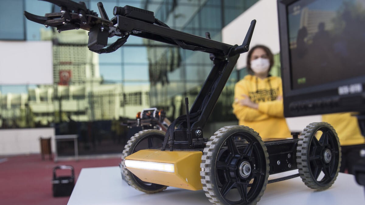 Liselilerden bomba imha robotu ‘Naim’