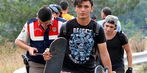 Liselilerin otostop macerası korkunç bitti