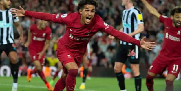 Liverpool 90+8'de güldü