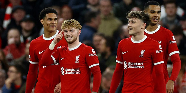 Liverpool, şampiyonluk yolunda yara aldı