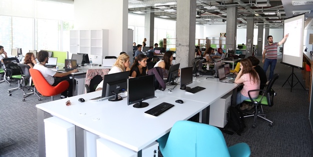 Living Lab’da, Android programlama eğitimi