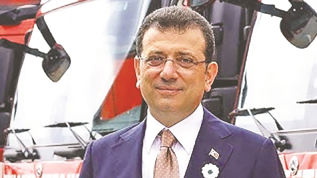 Liyakatten bahsedecek en son kişi sensin! Arsız Ekrem