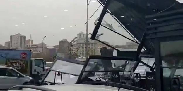 Lodos kafeyi böyle uçurdu