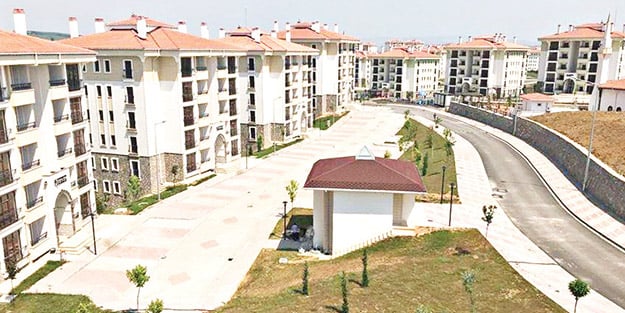 Lojman, sosyal tesis ve arsalar değerinde satılacak
