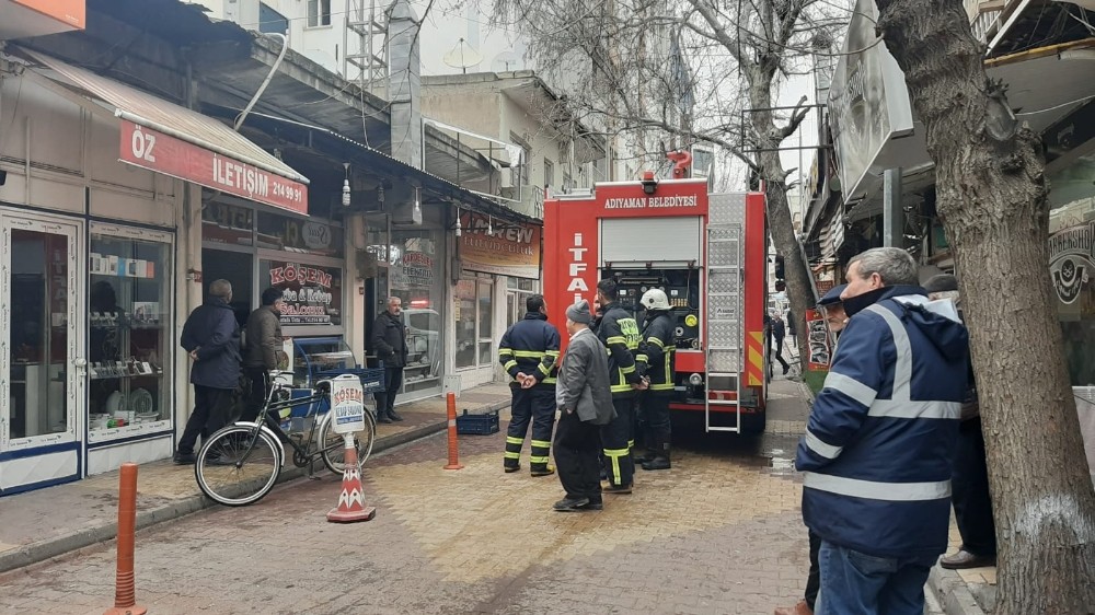 Lokanta yangını korkuttu 