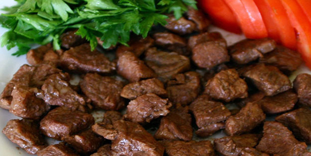 Lokum gibi kavurma tarifi: Ağızda dağılan ve yumuşacık bir kavurma tarifi