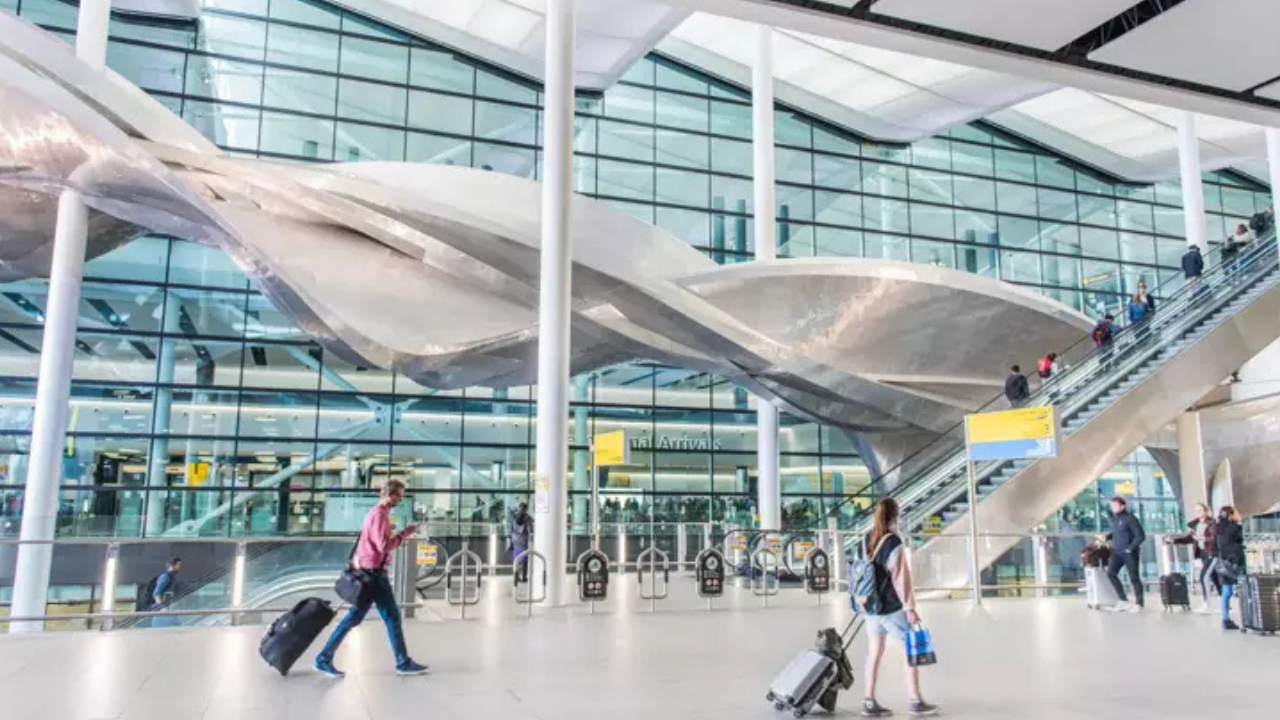 Londra hava sahası kapatıldı!