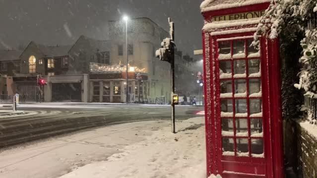 Londra kar altında kaldı!