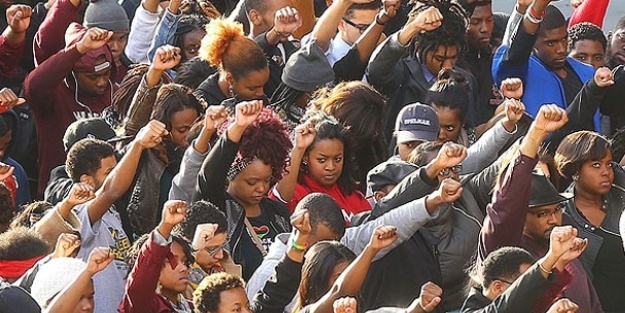 Londra'da ABD protesto edildi