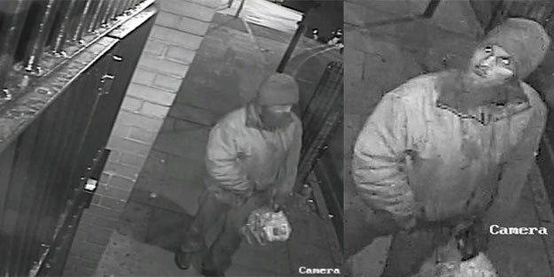 Londra'da camiye alçak saldırı