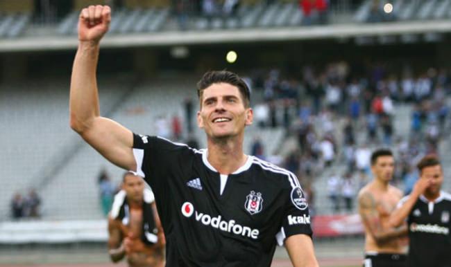 Londra'da Mario Gomez zirvesi