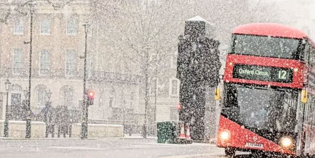 Londra’da yılın ilk karı yağdı