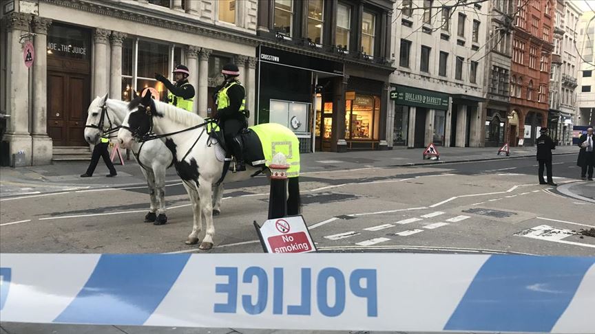 Londra'daki bıçaklı saldırganın kimliği belirlendi